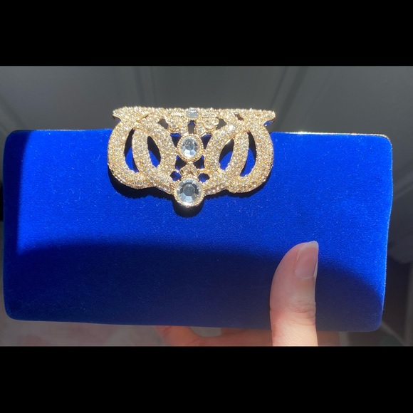 Velvet Diamond Clutch - Picture 2 of 8